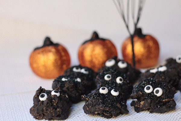 Easy Monster Cornflake Clusters for Halloween