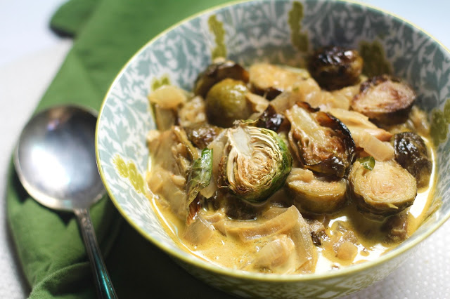 Roasted Brussel Sprouts Garlic Cream Soup