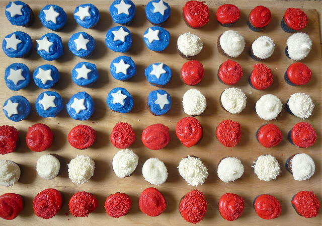 Mini Cupcakes American Flag