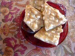 Allspice Macadamia Brittle