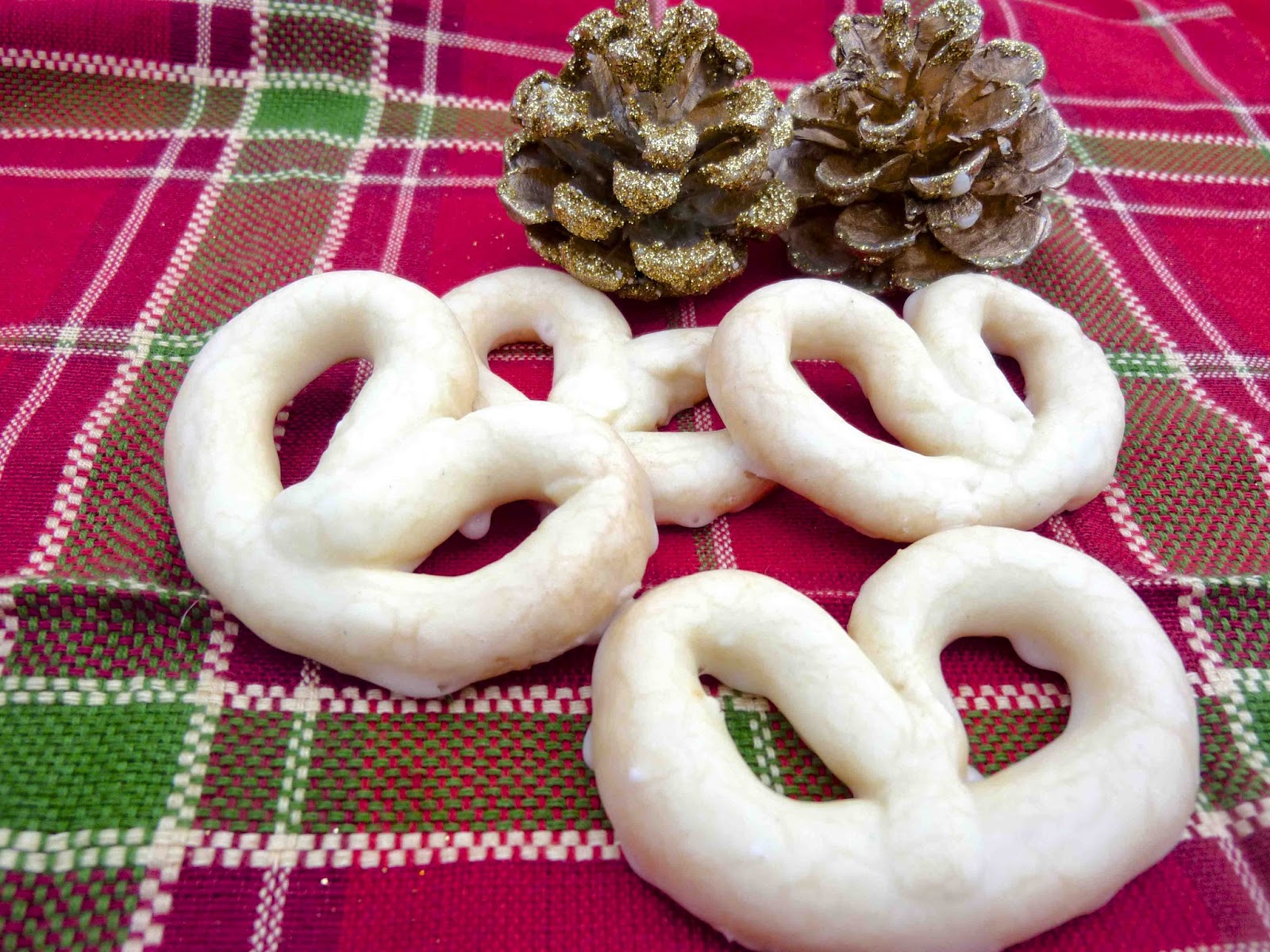 Rum Glazed Pretzel Cookies