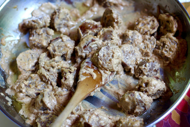 Bratwurst in Sour Cream Sauce