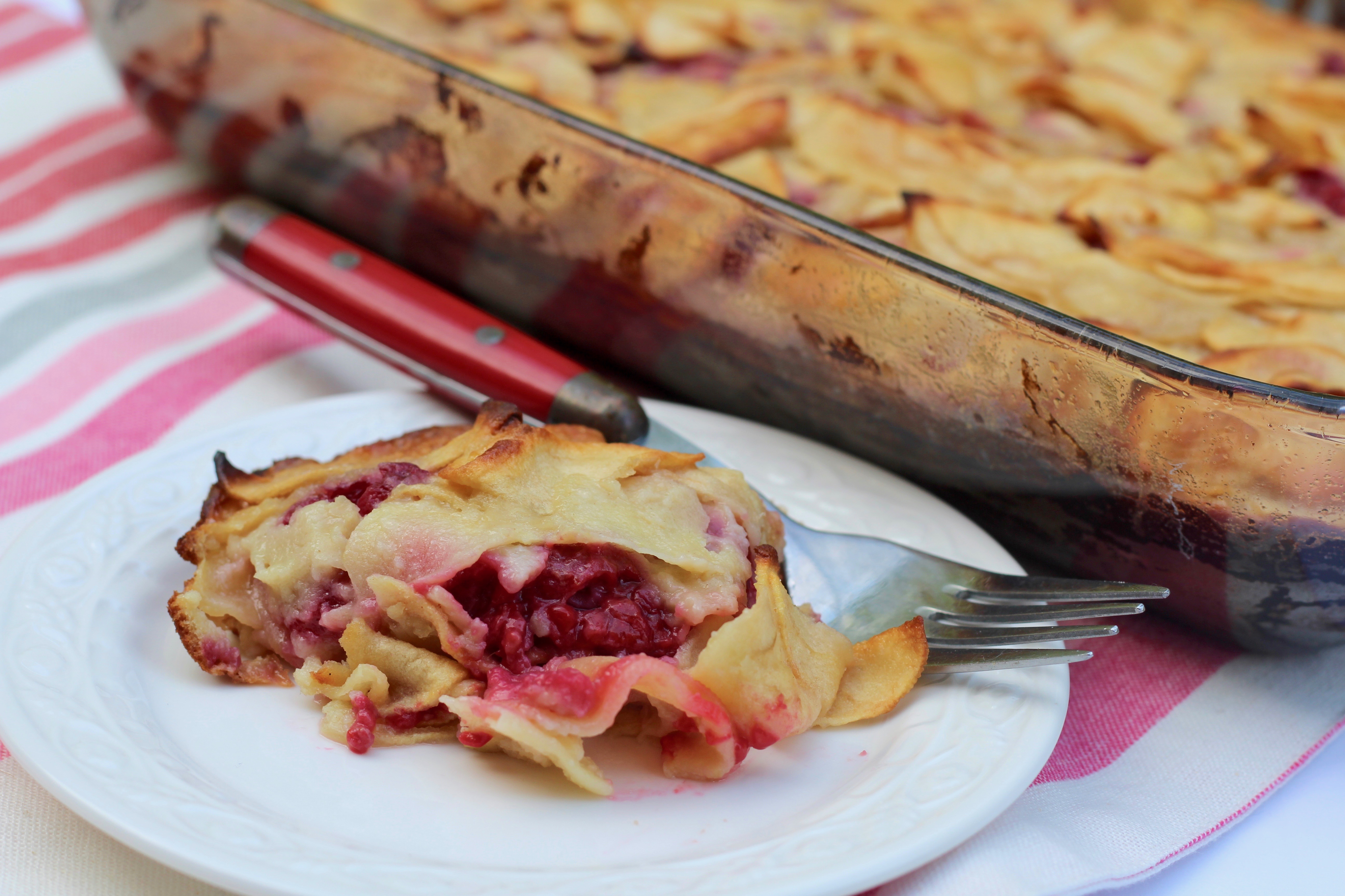 Easy Apple Raspberry Cake