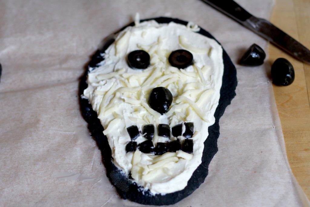 Halloween Skull Flammkuchen