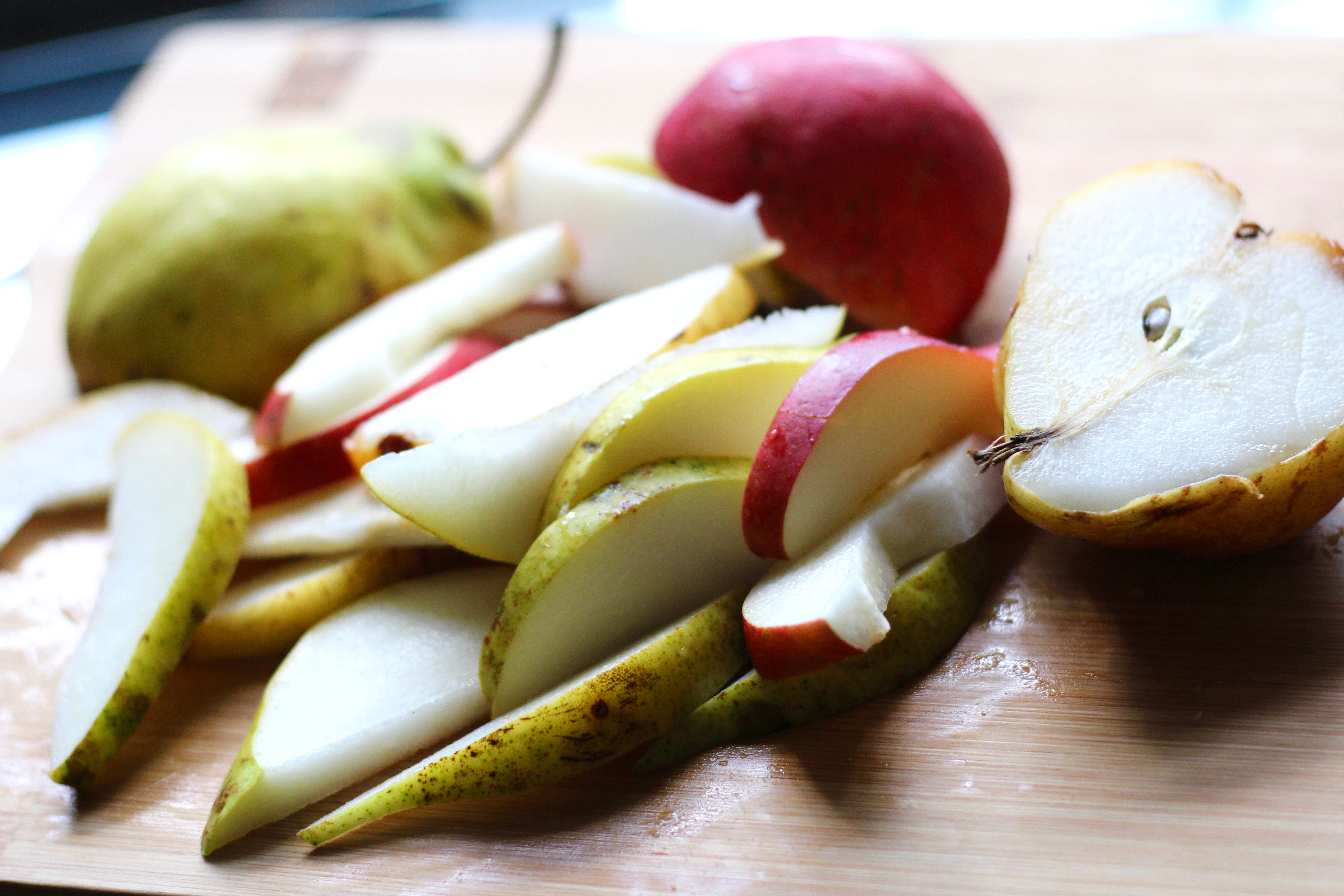 Fresh Pear Slices