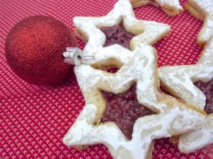 Glühwein Hazelnut Star Linzer Cookies