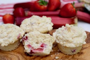Strawberry Rhubarb Streusel Muffins