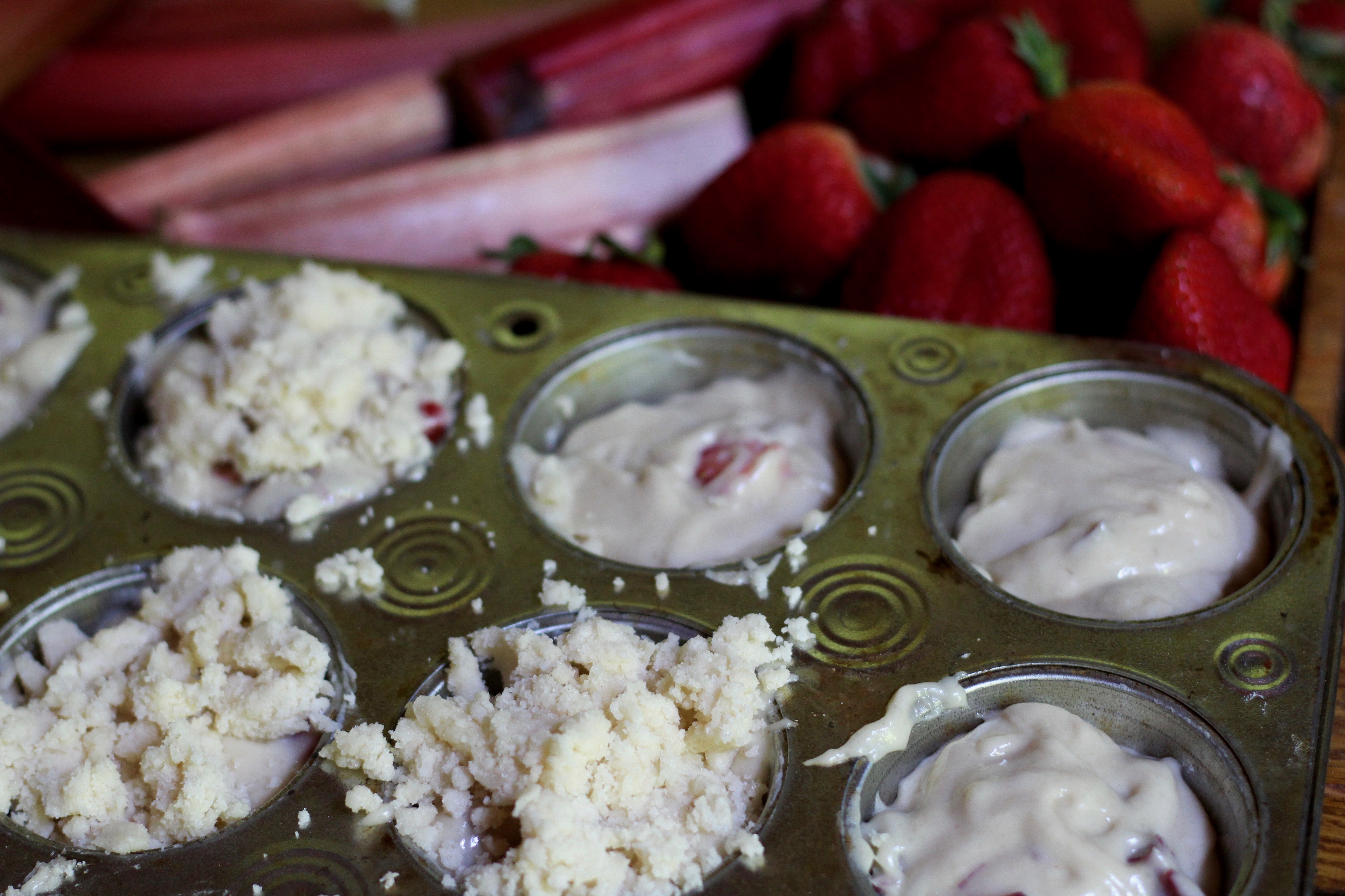 Strawberry Rhubarb Streusel Muffins