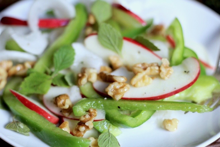 Apple Daikon Radish Salad