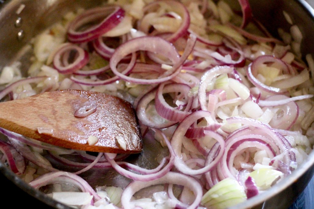 Frying red and sweet onions