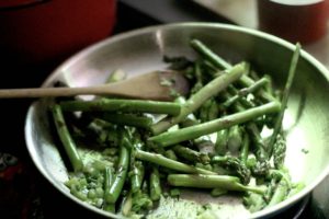 Asparagus and scallions sauteé