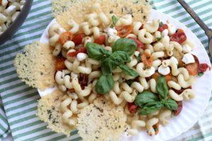 ROASTED TOMATO CAPRESE PASTA SALAD