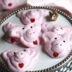 Lucky Pig Meringues