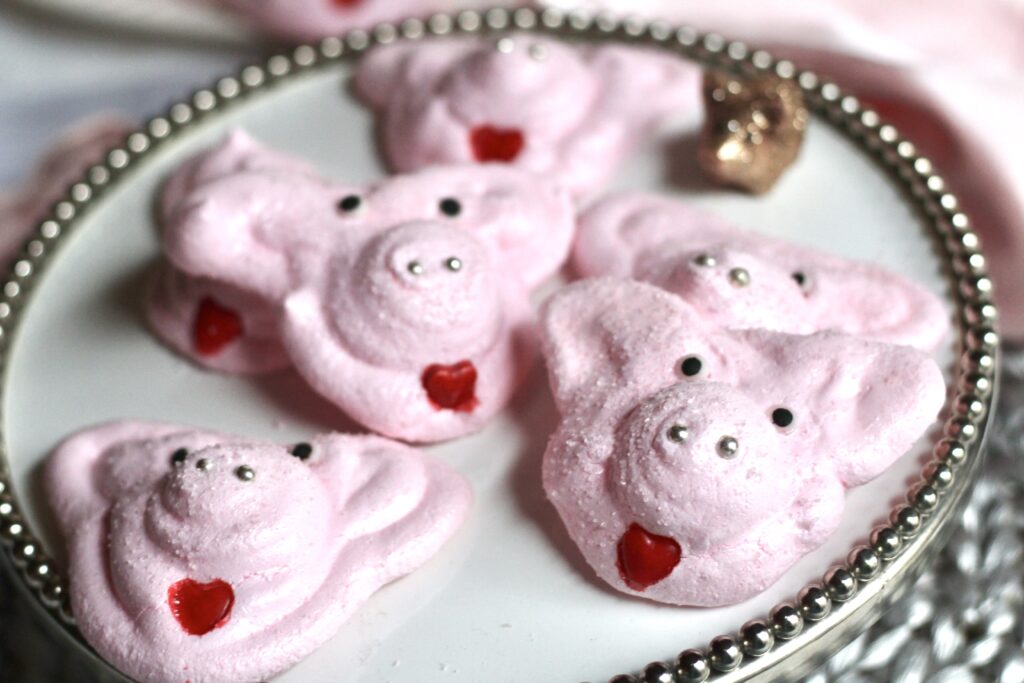 Lucky Pig Meringues