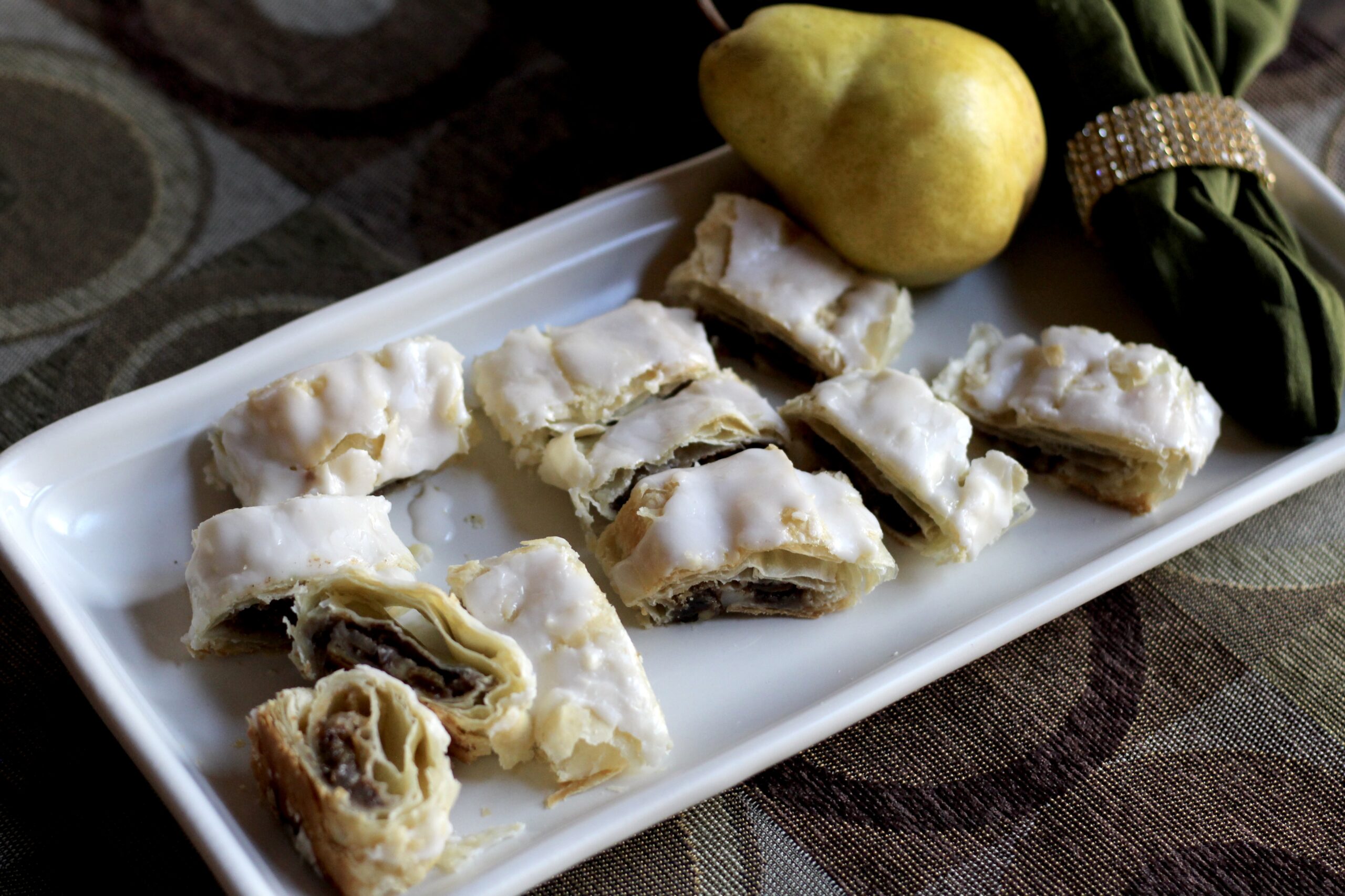 PEAR WALNUT STRUDEL BITES