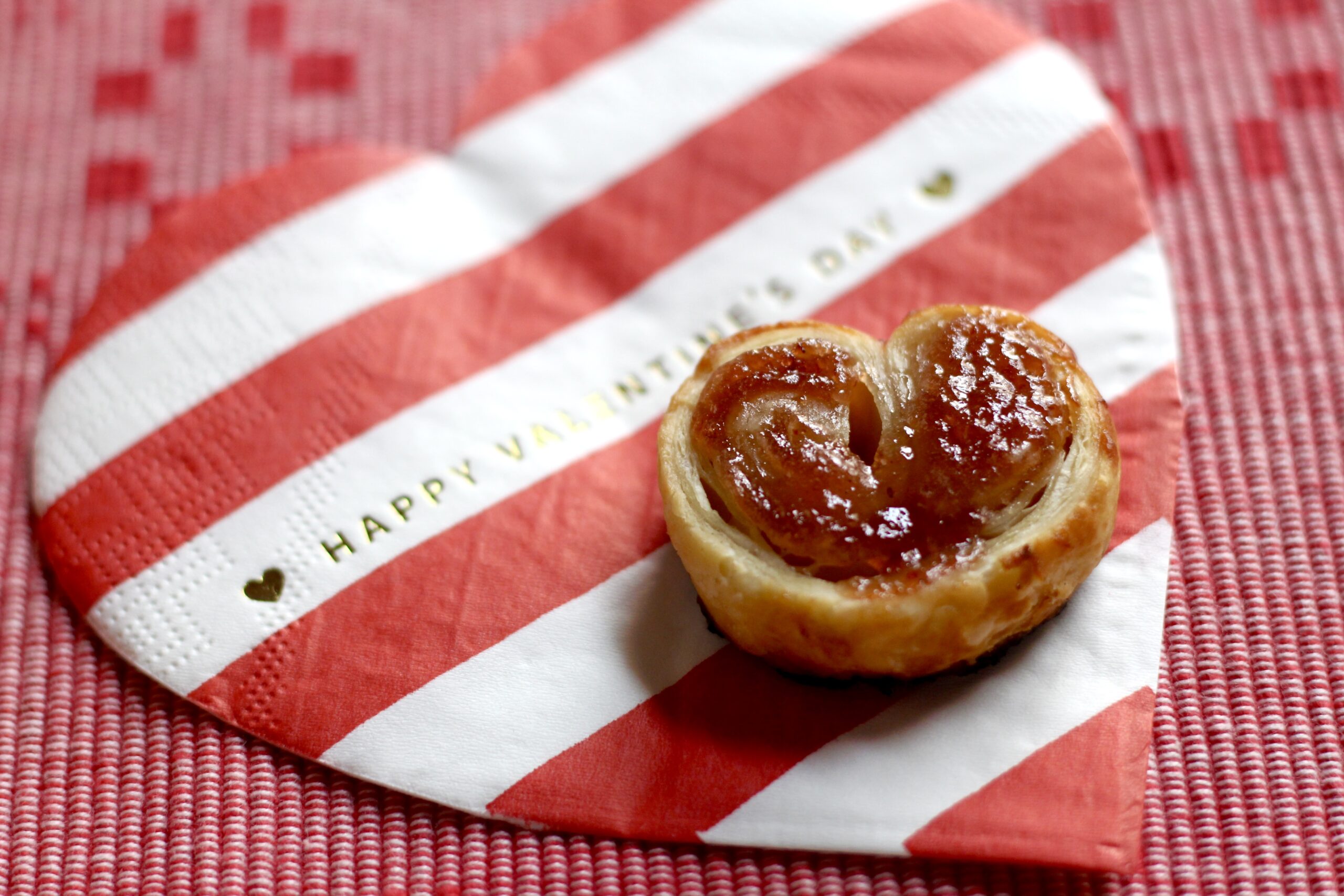 strawberry puff pastry hearts