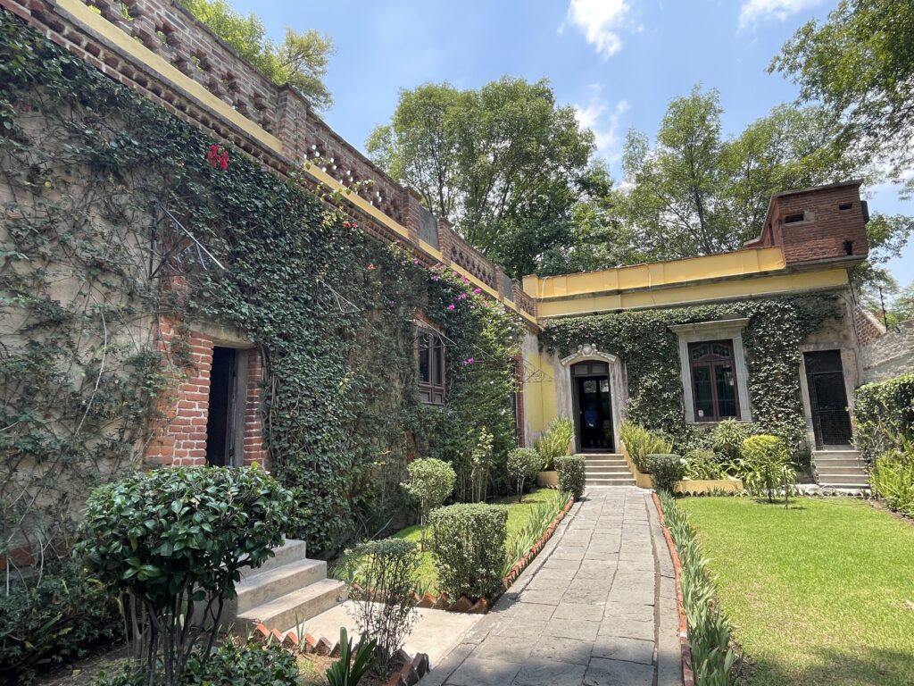 9 Marvelous Mexico City Stops - MUSEO CASA DE LEON TROTSKY exterior
