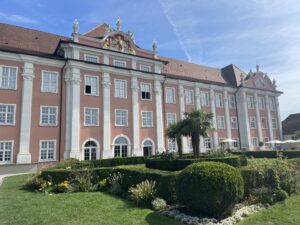 8 Beautiful Bodensee Stops - meersburg new castle
