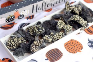 Black Sesame Halloween Crackers