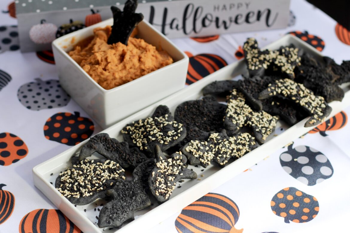 Black Sesame Halloween Crackers