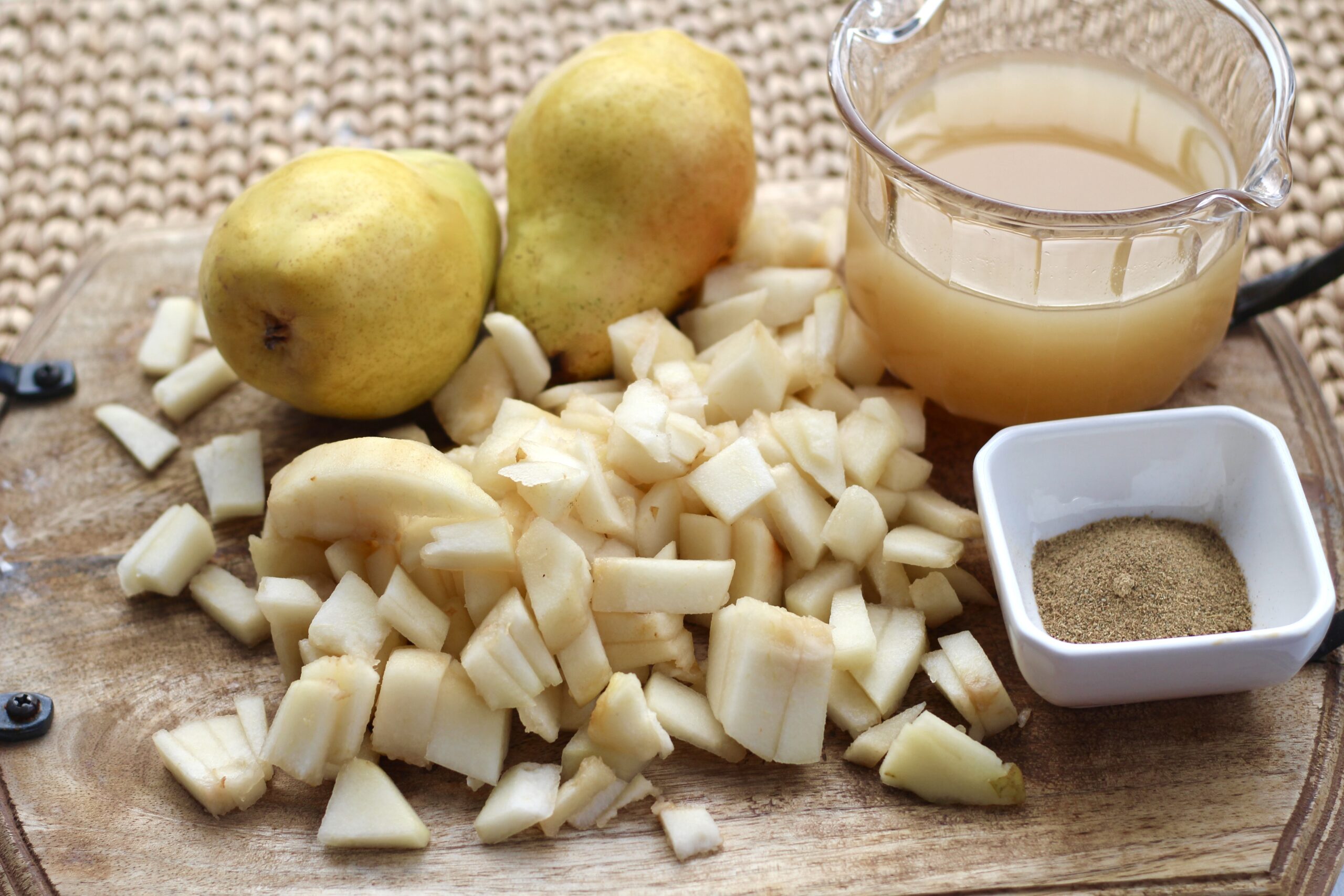 pear cardamom sauce ingredients