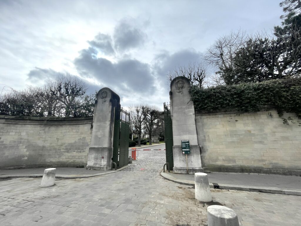 9 Top Paris Stops - Pere La Chaise Cimetiere