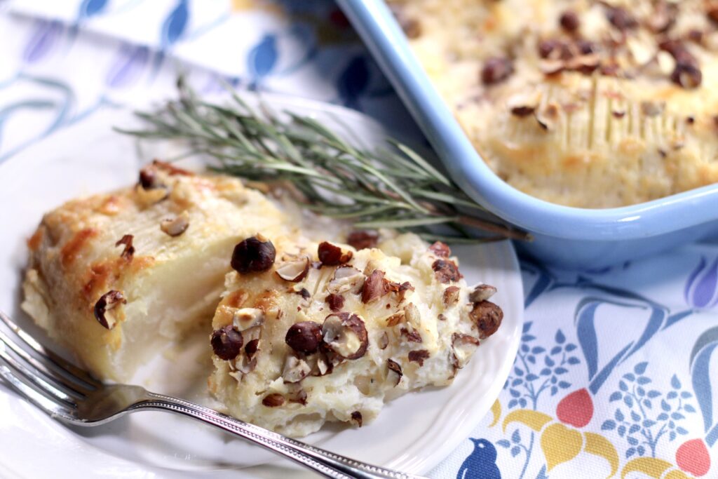 CHEESY CREAMY HORSERADISH POTATOES