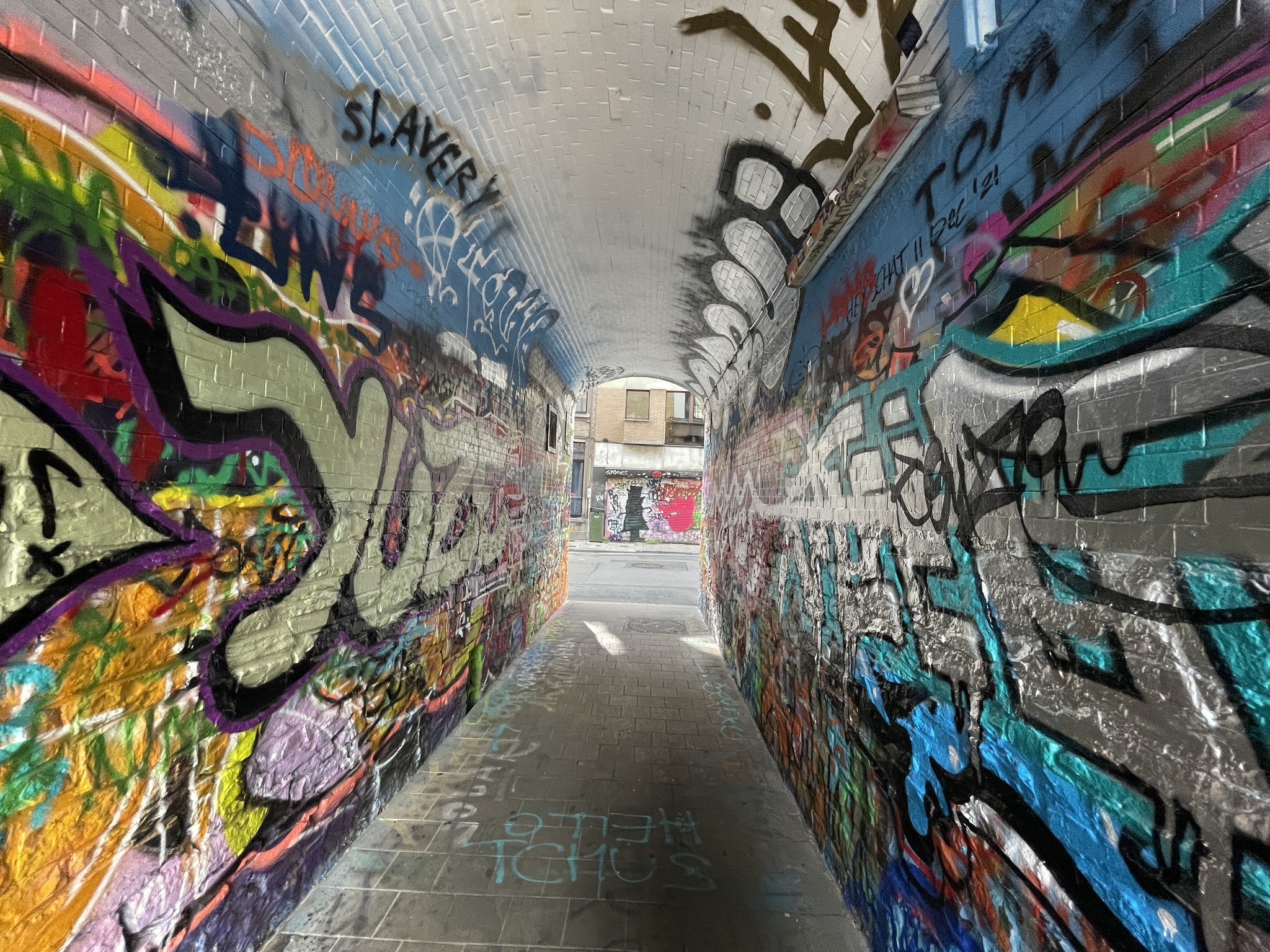 6 Stops in Gorgeous Ghent - Graffiti Alley 