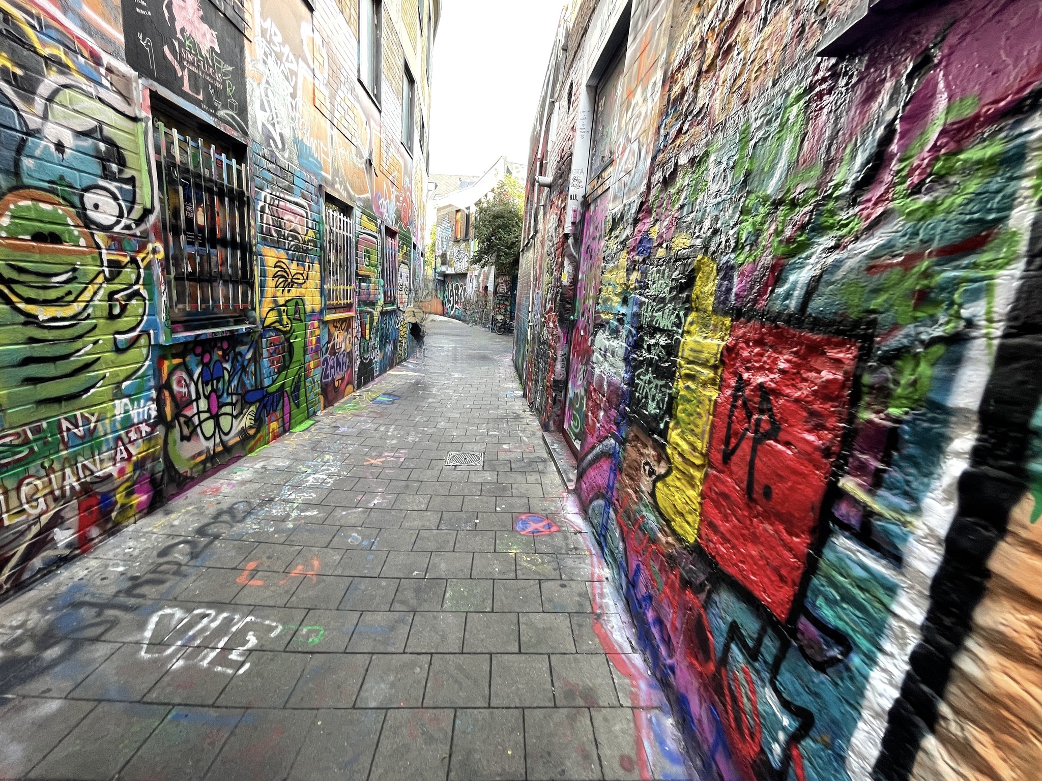 6 Stops in Gorgeous Ghent - Graffiti Alley Ghent