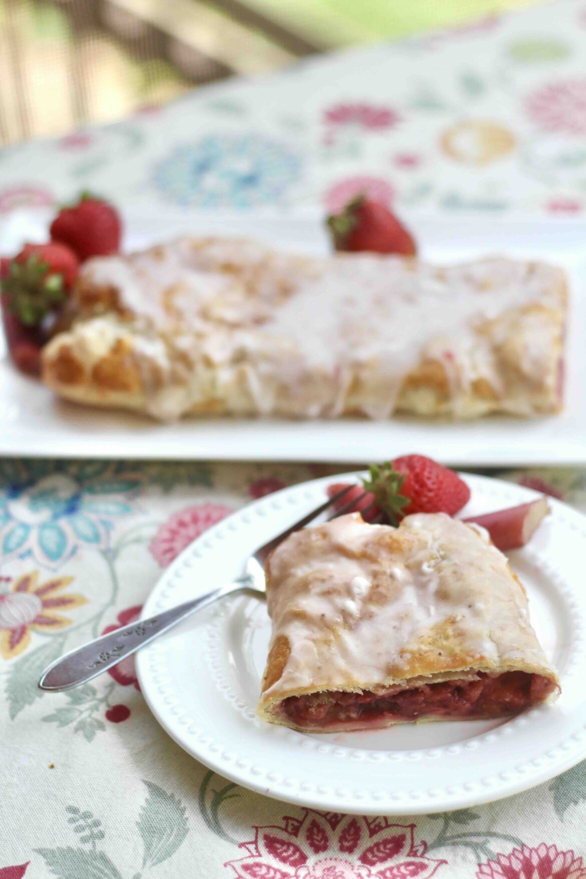Easy Strawberry Rhubarb Strudel