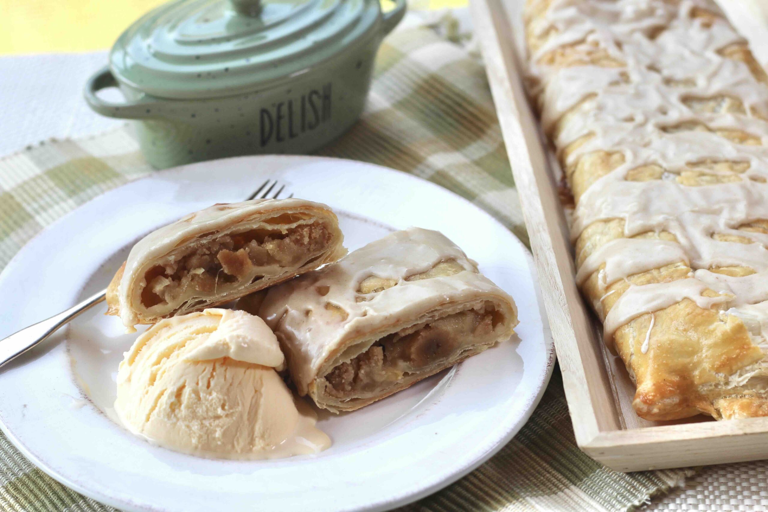 Apple ginger Marzipan Strudel