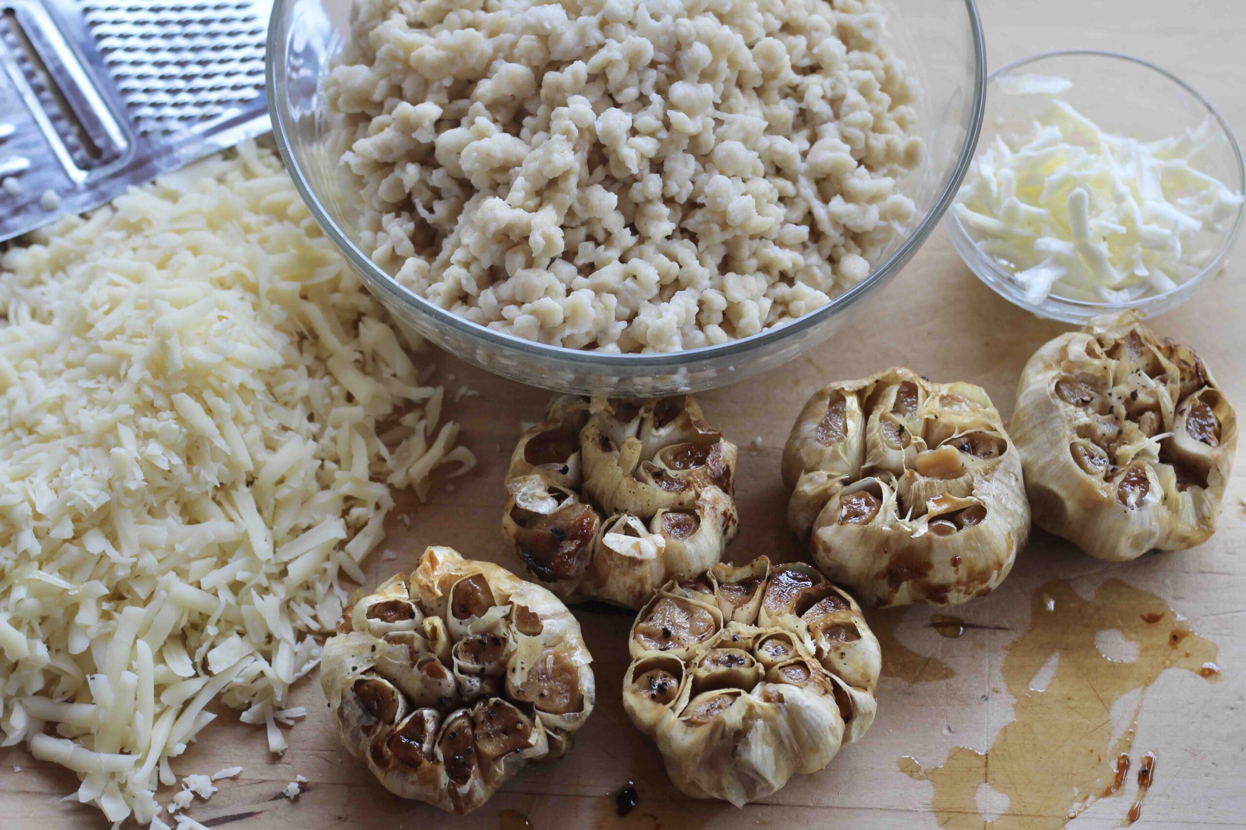 Roasted Garlic Käsespätzle