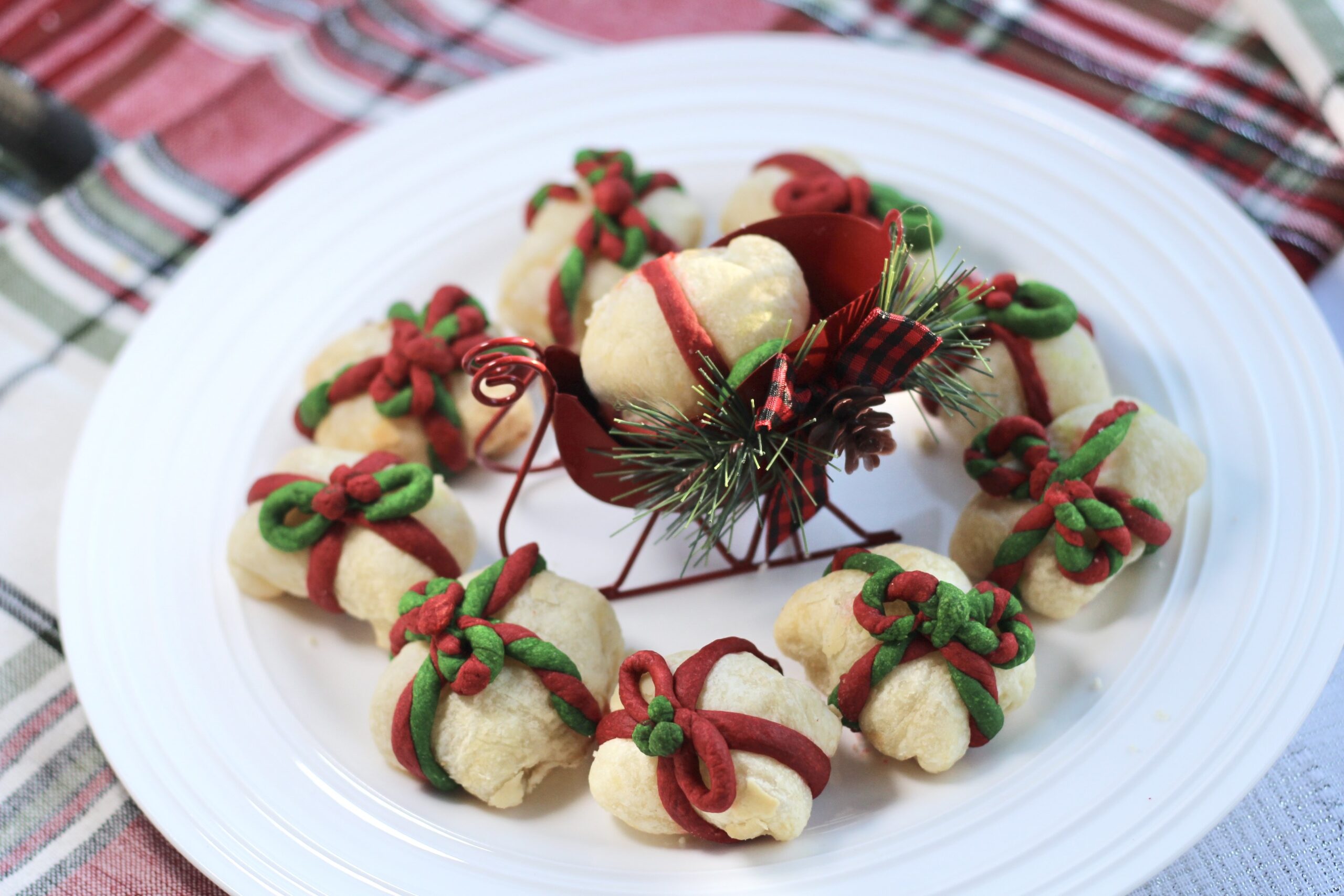 Honey Goat Cheese Presents Christmas Appetizer