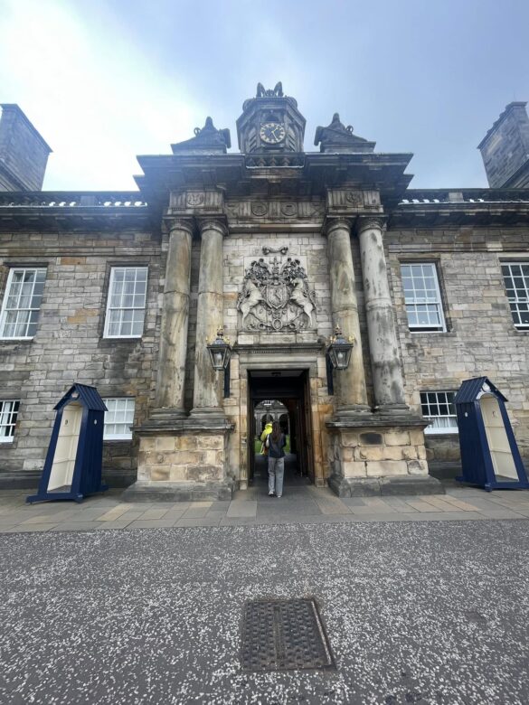 Six Sensational Edinburgh Experiences Palace of HolyroodHouse