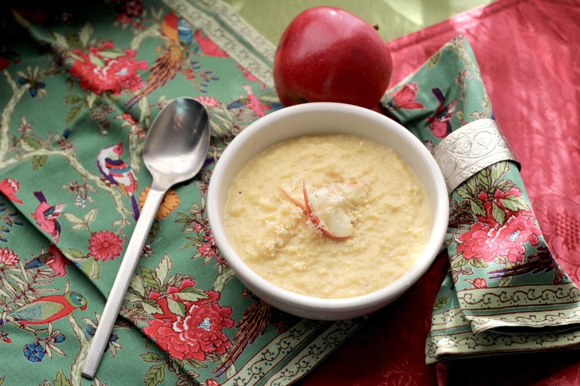 Kohlrabi Apple Horseradish Soup