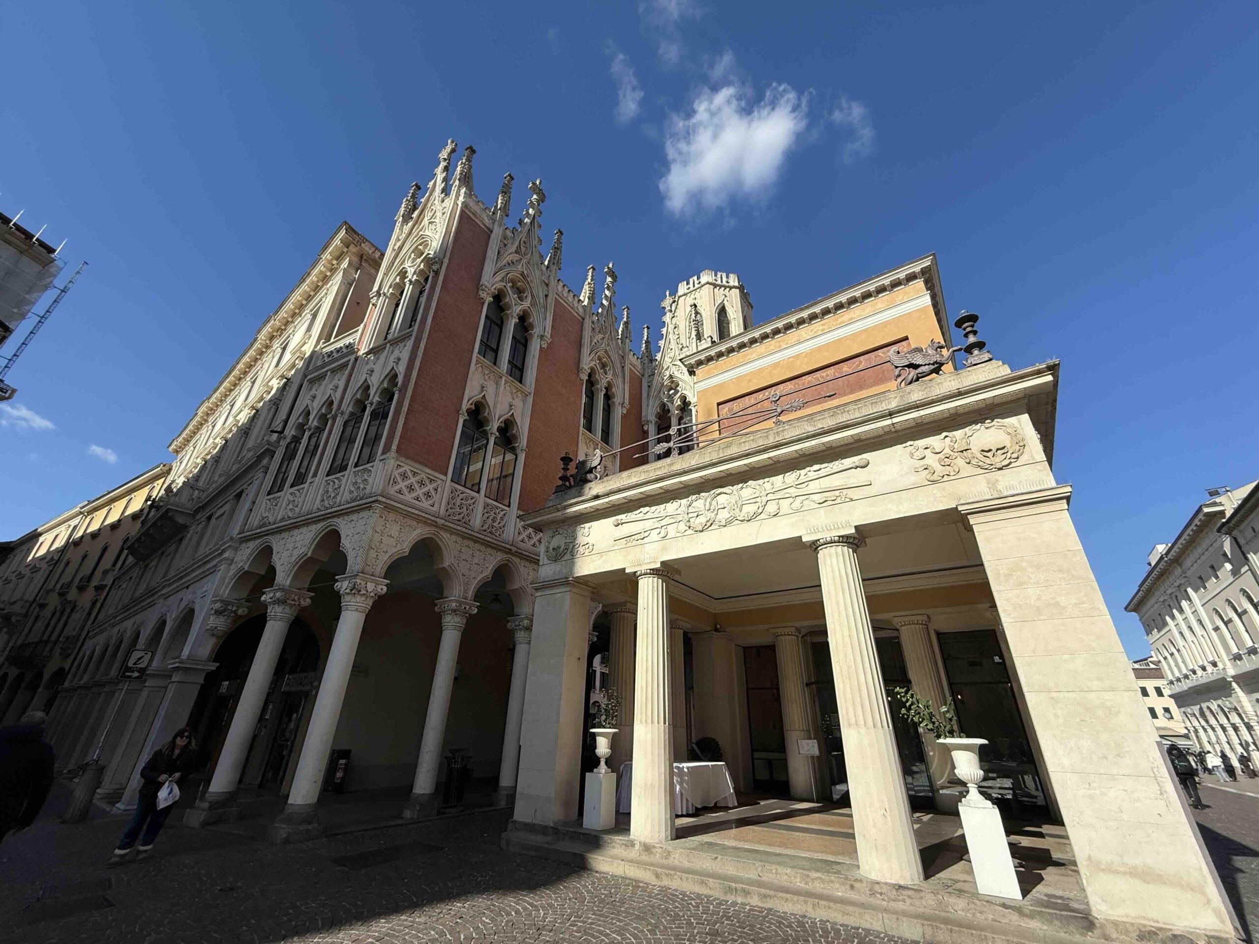 STROLLING THOUGH PADUA'S PAST