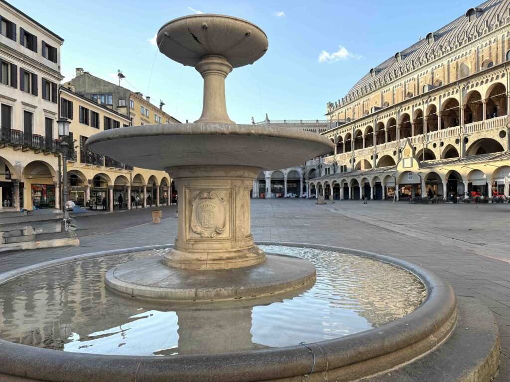 Travel - STROLLING THOUGH PADUA'S PAST