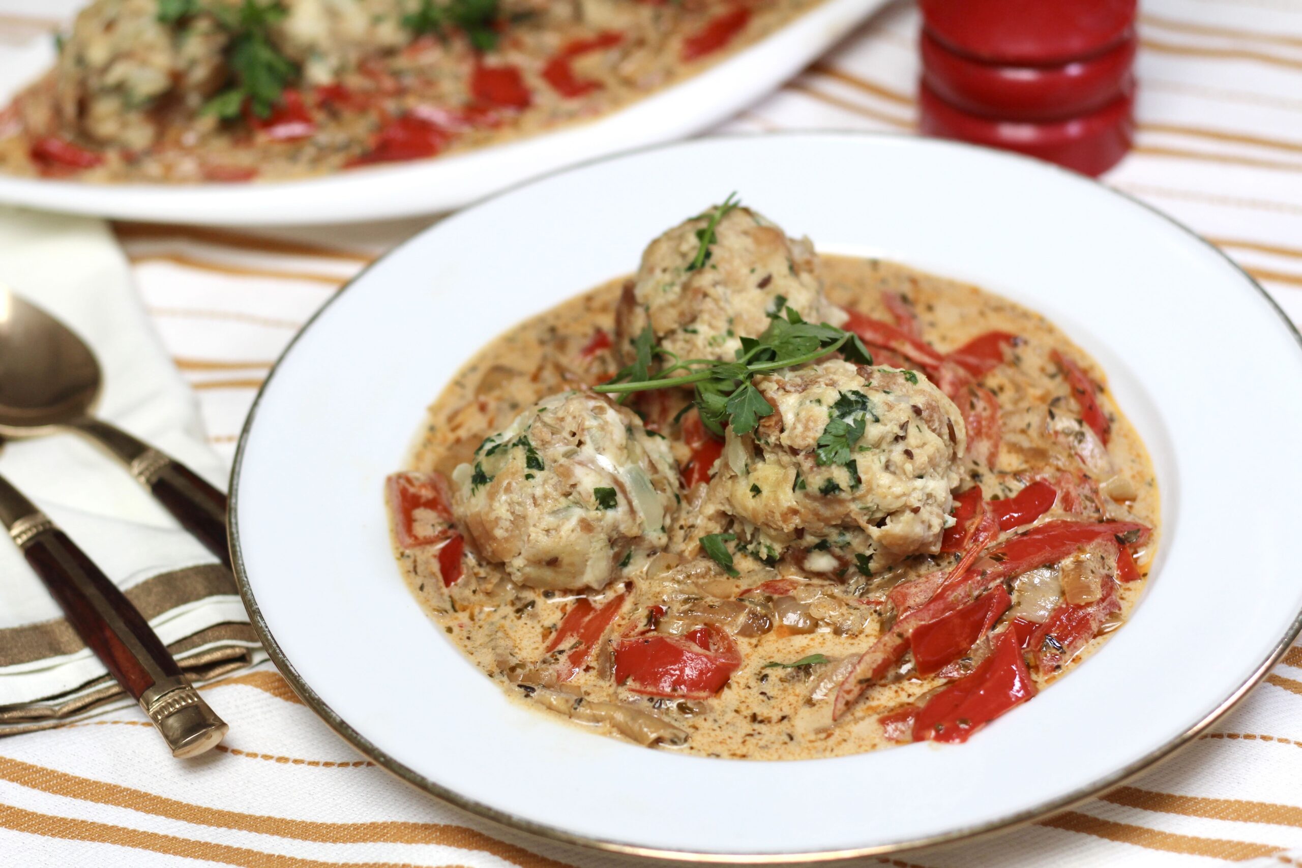 Bread Knödel in Pepper Cream