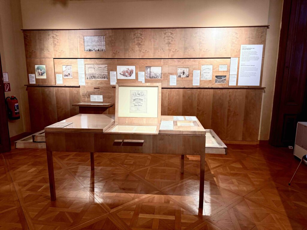 Johann Strauss Apartment