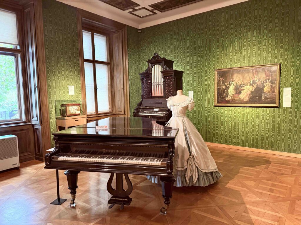 Johann Strauss Apartment