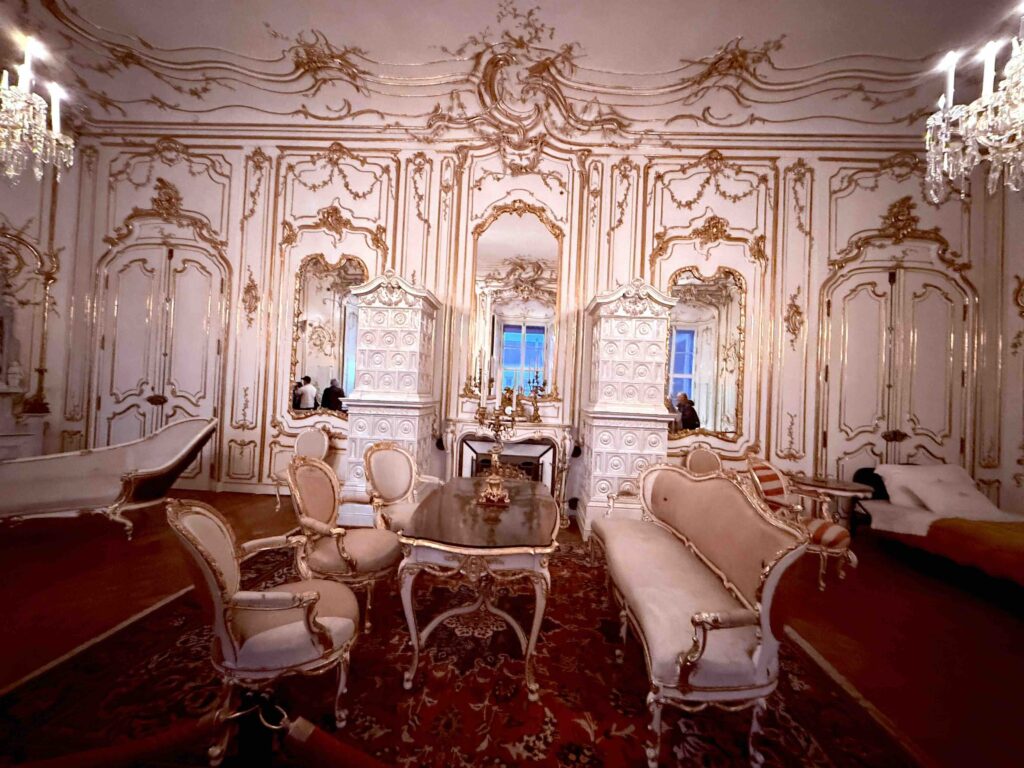 Vienna's treasures - Sisi Museum