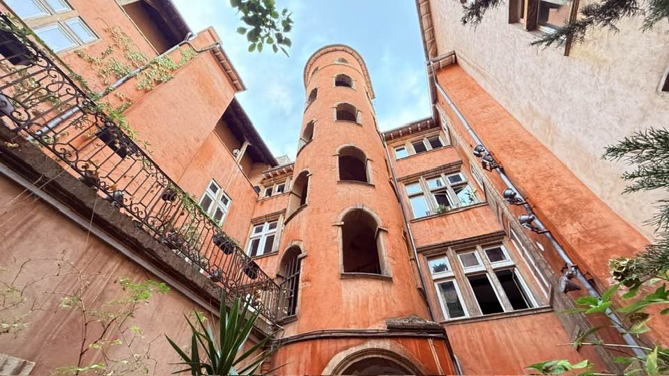 Lyon's Food, History & Resistance: Traboules Lyon France